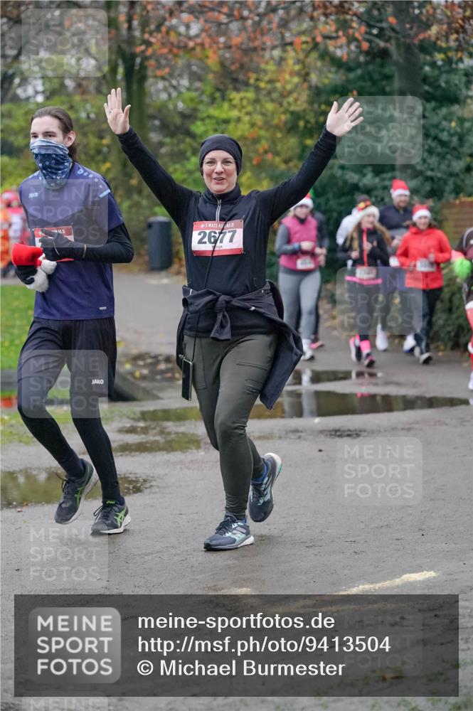 07.12.2025 - St. Pauli X-Mass-Run No. 15 Michael Burmester http://msf.ph/oto/9413504 07.12.2025 10:03:41 Laufen 15, 2677 meine-sportfotos.de