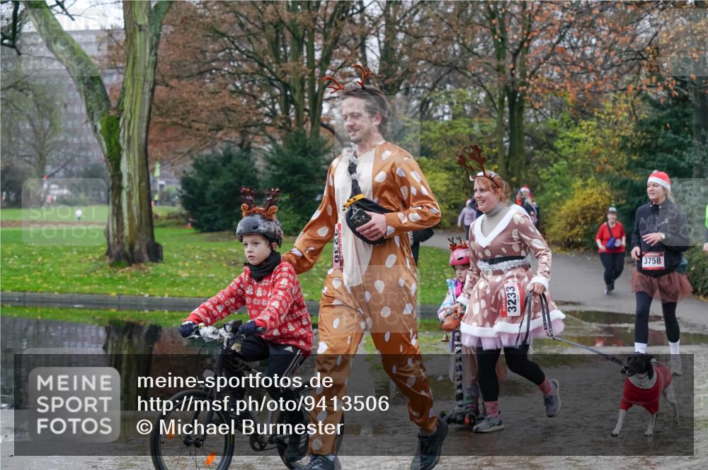 07.12.2025 - St. Pauli X-Mass-Run No. 15 Michael Burmester http://msf.ph/oto/9413506 07.12.2025 11:45:47 Laufen 3230, 3233, 3758 meine-sportfotos.de