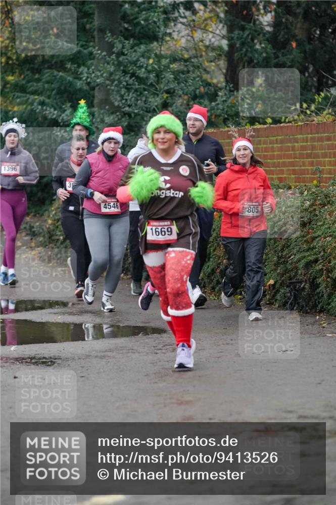 07.12.2025 - St. Pauli X-Mass-Run No. 15 Michael Burmester http://msf.ph/oto/9413526 07.12.2025 10:03:43 Laufen 1396, 39, 4546, 1669, 805 meine-sportfotos.de