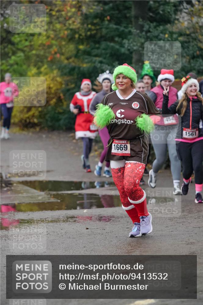07.12.2025 - St. Pauli X-Mass-Run No. 15 Michael Burmester http://msf.ph/oto/9413532 07.12.2025 10:03:43 Laufen 15, 1669, 454, 1561 meine-sportfotos.de