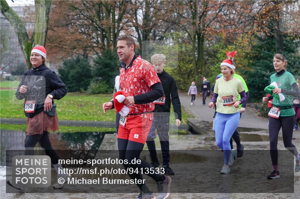 07.12.2025 - St. Pauli X-Mass-Run No. 15 Michael Burmester http://msf.ph/oto/9413533 07.12.2025 11:45:49 Laufen 3758, 53, 92, 2889, 2954 meine-sportfotos.de