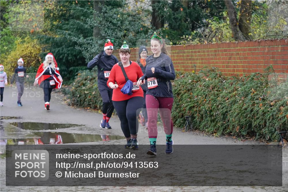 07.12.2025 - St. Pauli X-Mass-Run No. 15 Michael Burmester http://msf.ph/oto/9413563 07.12.2025 11:45:53 Laufen 4259, 31, 3178 meine-sportfotos.de