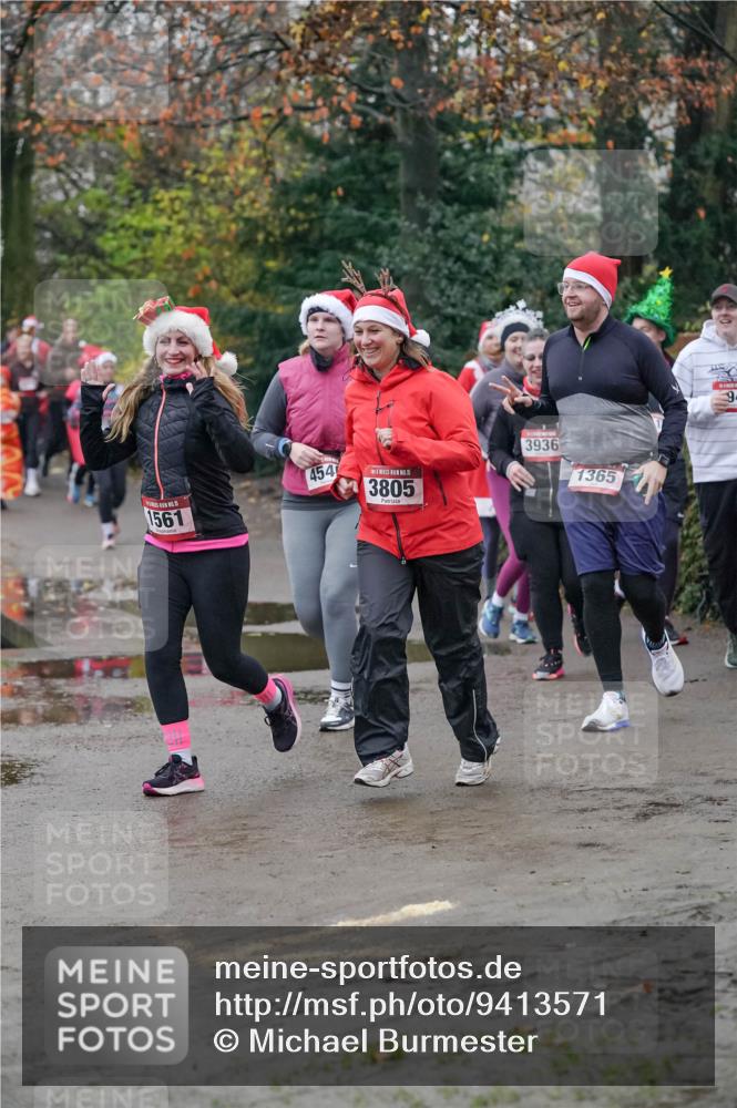 07.12.2025 - St. Pauli X-Mass-Run No. 15 Michael Burmester http://msf.ph/oto/9413571 07.12.2025 10:03:46 Laufen 1561, 454, 15, 3805, 3936, 1365, 9 meine-sportfotos.de
