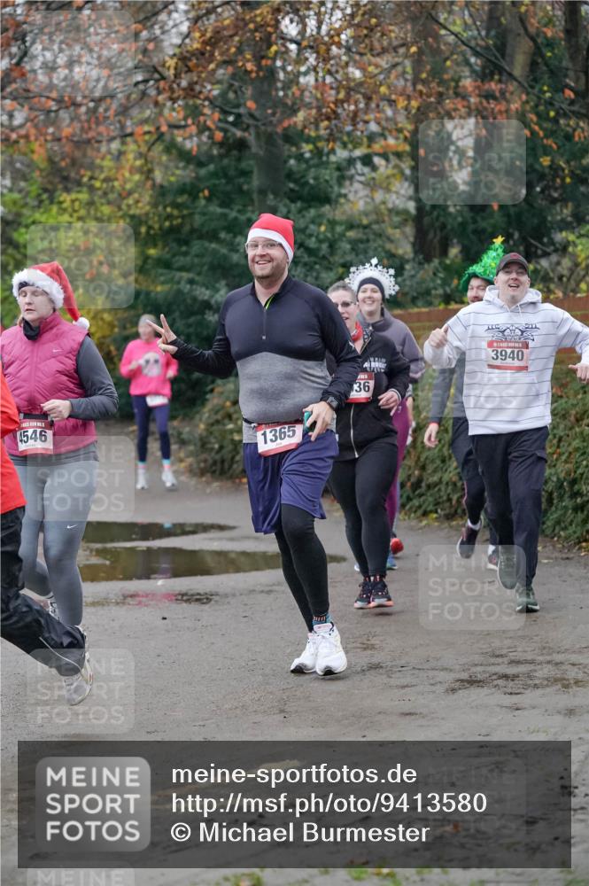 07.12.2025 - St. Pauli X-Mass-Run No. 15 Michael Burmester http://msf.ph/oto/9413580 07.12.2025 10:03:46 Laufen 4546, 1365, 36, 3940 meine-sportfotos.de