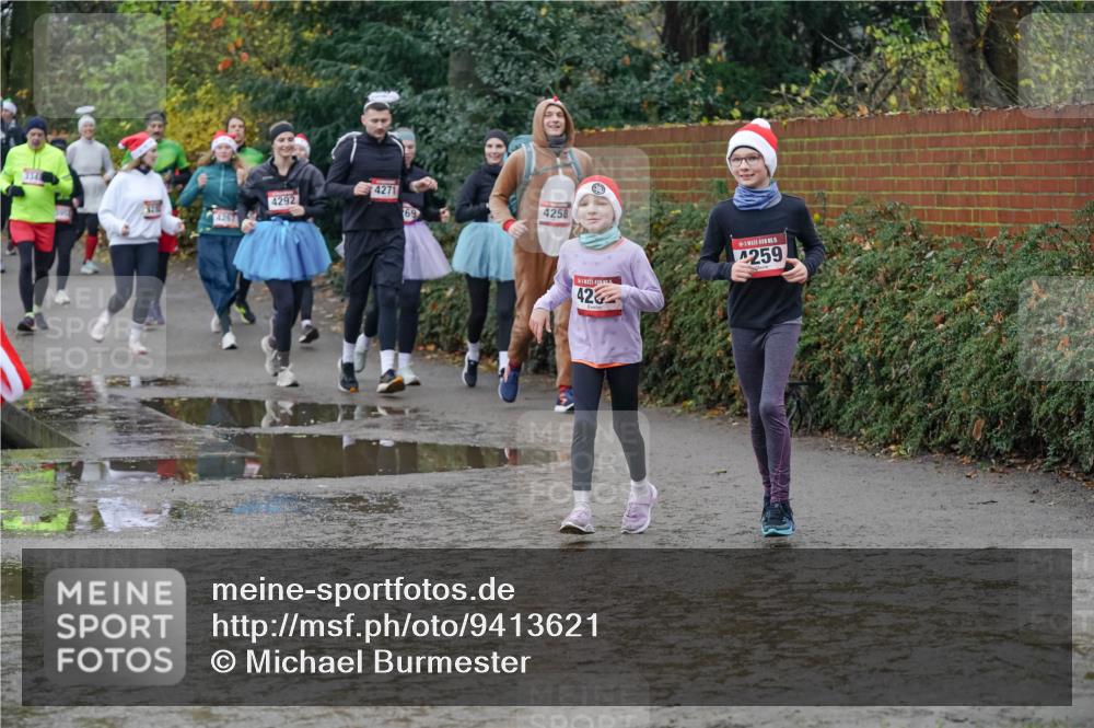 07.12.2025 - St. Pauli X-Mass-Run No. 15 Michael Burmester http://msf.ph/oto/9413621 07.12.2025 11:46:01 Laufen 4261, 4292, 4271, 69, 4258, 426, 25, 4259 meine-sportfotos.de