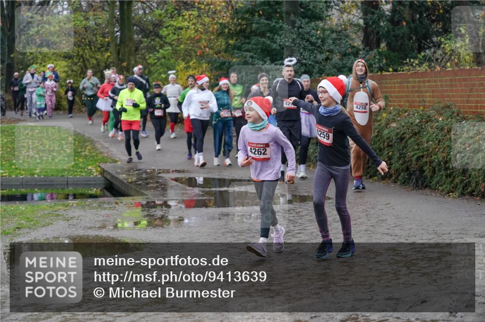 07.12.2025 - St. Pauli X-Mass-Run No. 15 Michael Burmester http://msf.ph/oto/9413639 07.12.2025 11:46:02 Laufen 4262, 42, 259, 4258 meine-sportfotos.de