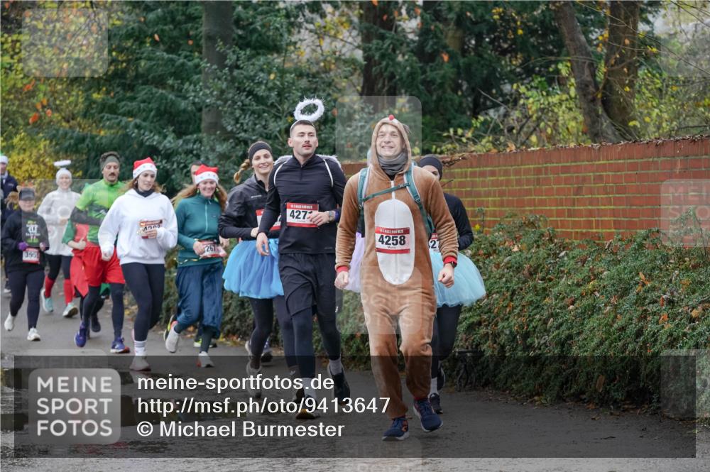 07.12.2025 - St. Pauli X-Mass-Run No. 15 Michael Burmester http://msf.ph/oto/9413647 07.12.2025 11:46:04 Laufen 395, 1202, 267, 06, 4272, 15, 4258 meine-sportfotos.de