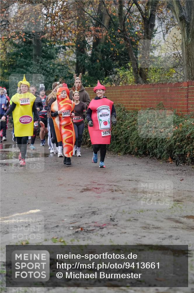 07.12.2025 - St. Pauli X-Mass-Run No. 15 Michael Burmester http://msf.ph/oto/9413661 07.12.2025 10:03:54 Laufen 3881, 3883, 4469, 3879 meine-sportfotos.de