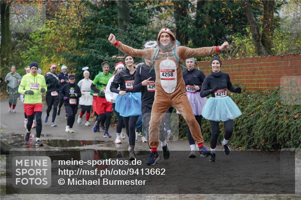 07.12.2025 - St. Pauli X-Mass-Run No. 15 Michael Burmester http://msf.ph/oto/9413662 07.12.2025 11:46:05 Laufen 3348, 807, 3955, 429, 42, 15, 4258, 4265, 4272 meine-sportfotos.de