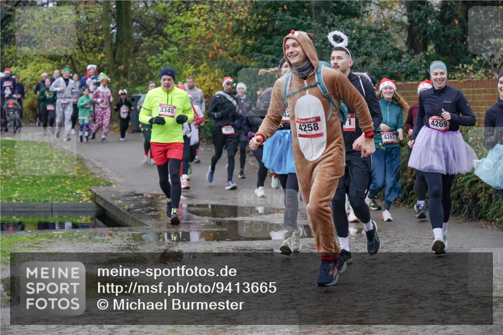 07.12.2025 - St. Pauli X-Mass-Run No. 15 Michael Burmester http://msf.ph/oto/9413665 07.12.2025 11:46:05 Laufen 3348, 807, 15, 4258, 1, 4267, 4269 meine-sportfotos.de