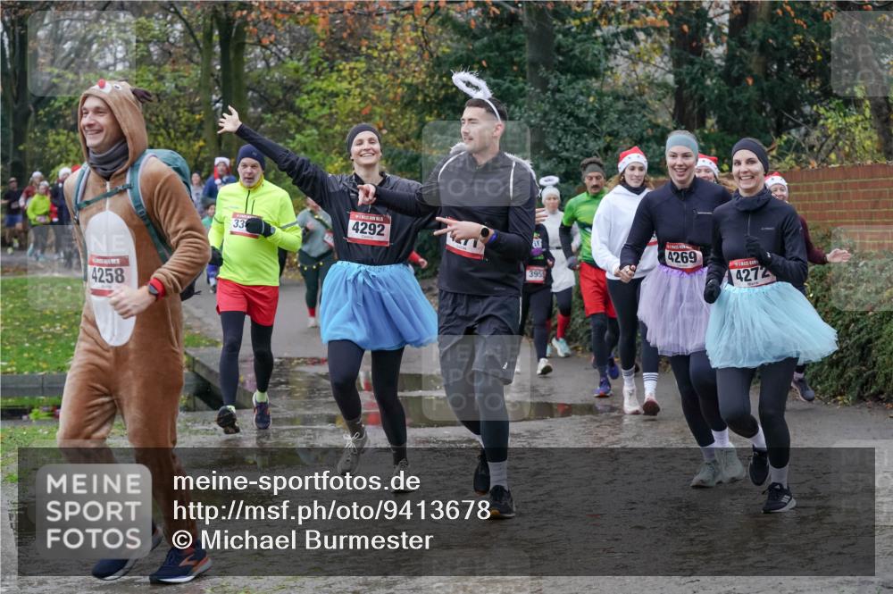 07.12.2025 - St. Pauli X-Mass-Run No. 15 Michael Burmester http://msf.ph/oto/9413678 07.12.2025 11:46:06 Laufen 4258, 33, 4292, 395, 4269, 4272 meine-sportfotos.de