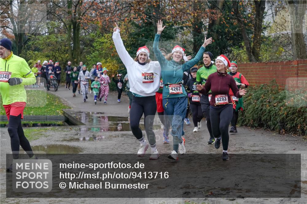 07.12.2025 - St. Pauli X-Mass-Run No. 15 Michael Burmester http://msf.ph/oto/9413716 07.12.2025 11:46:09 Laufen 3348, 4282, 39, 4267, 3955, 4283, 3530 meine-sportfotos.de