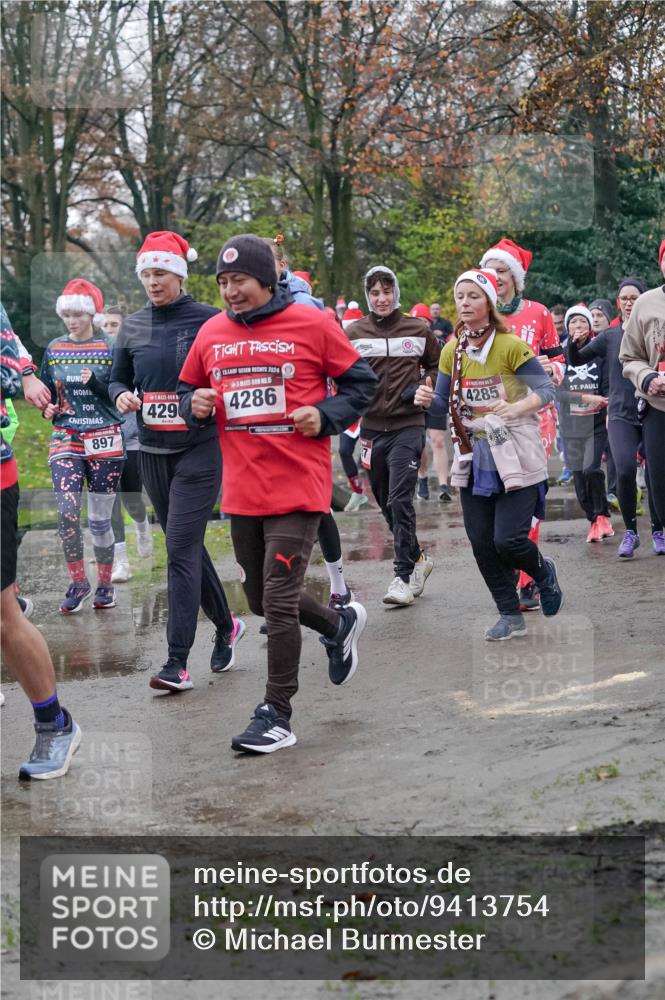 07.12.2025 - St. Pauli X-Mass-Run No. 15 Michael Burmester http://msf.ph/oto/9413754 07.12.2025 10:04:01 Laufen 897, 429, 13, 2024, 4286, 4285 meine-sportfotos.de