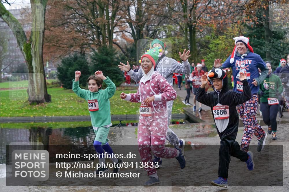 07.12.2025 - St. Pauli X-Mass-Run No. 15 Michael Burmester http://msf.ph/oto/9413833 07.12.2025 11:46:19 Laufen 691, 3668, 15, 3666, 373, 1253 meine-sportfotos.de