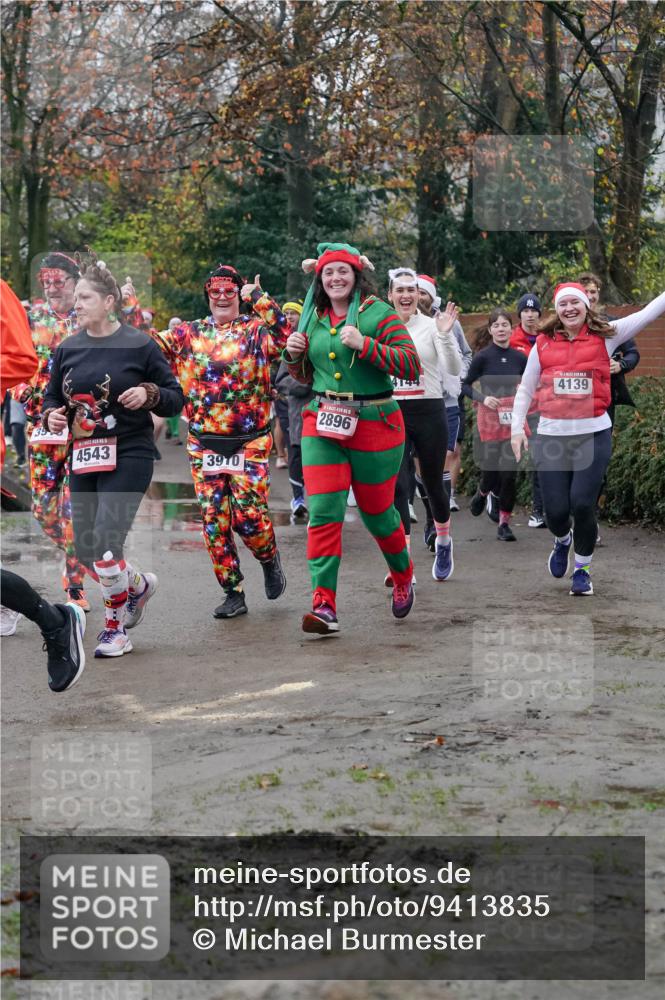 07.12.2025 - St. Pauli X-Mass-Run No. 15 Michael Burmester http://msf.ph/oto/9413835 07.12.2025 10:04:08 Laufen 4543, 3910, 2896, 41, 4139 meine-sportfotos.de