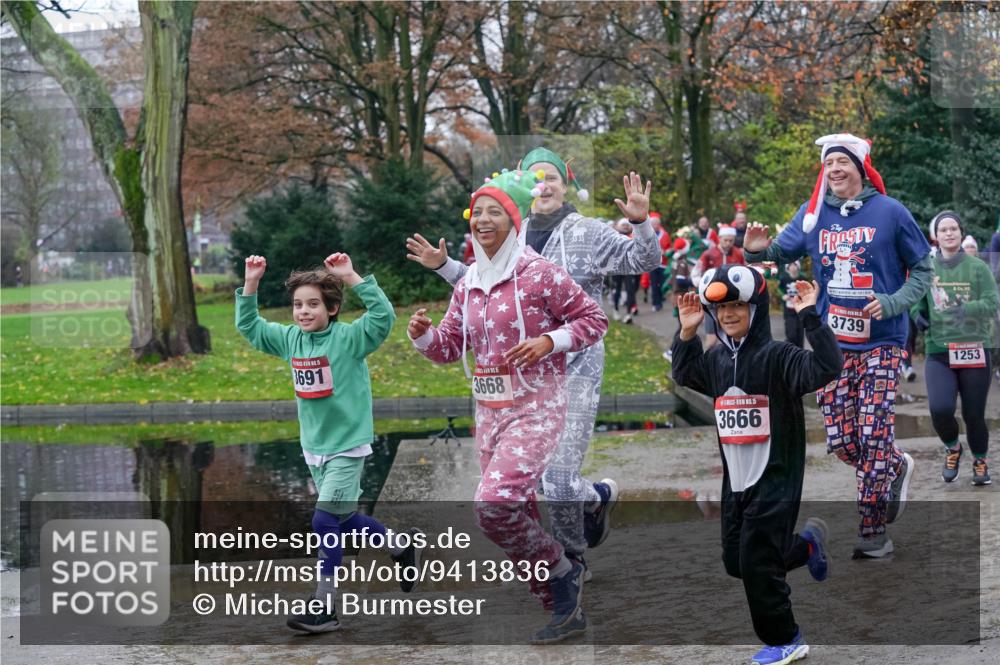 07.12.2025 - St. Pauli X-Mass-Run No. 15 Michael Burmester http://msf.ph/oto/9413836 07.12.2025 11:46:19 Laufen 3691, 3668, 15, 3666, 3739, 1253 meine-sportfotos.de