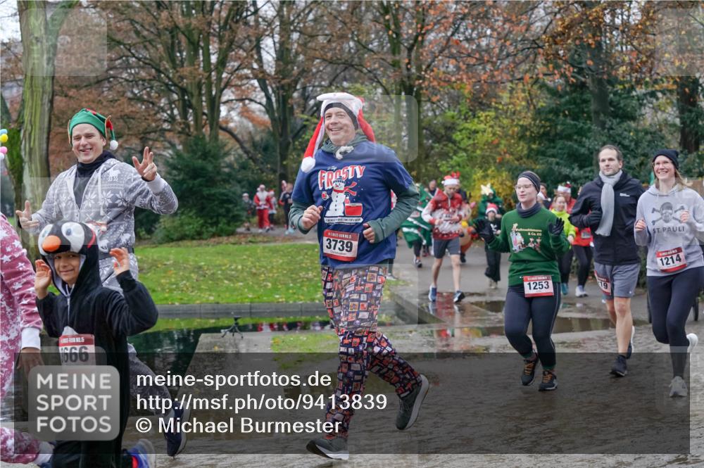 07.12.2025 - St. Pauli X-Mass-Run No. 15 Michael Burmester http://msf.ph/oto/9413839 07.12.2025 11:46:20 Laufen 666, 3739, 1253, 19, 1214 meine-sportfotos.de