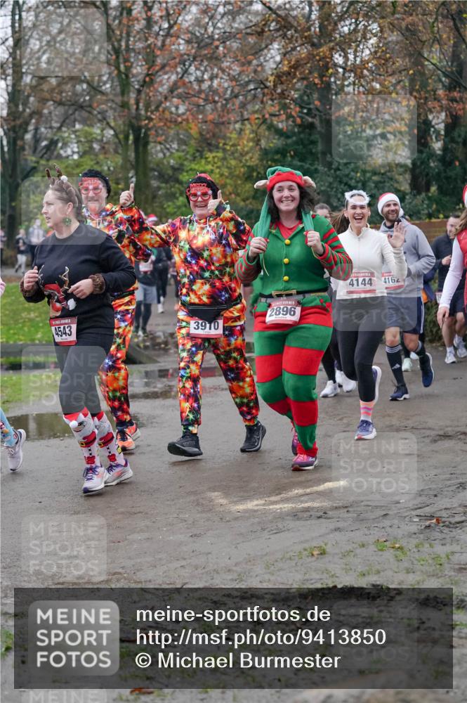 07.12.2025 - St. Pauli X-Mass-Run No. 15 Michael Burmester http://msf.ph/oto/9413850 07.12.2025 10:04:08 Laufen 4543, 3910, 15, 2896, 4144, 4162 meine-sportfotos.de
