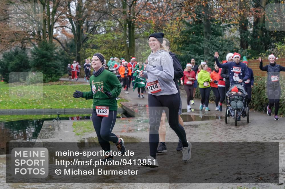 07.12.2025 - St. Pauli X-Mass-Run No. 15 Michael Burmester http://msf.ph/oto/9413851 07.12.2025 11:46:21 Laufen 1253, 1214, 3972, 3979 meine-sportfotos.de