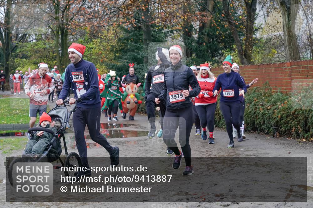 07.12.2025 - St. Pauli X-Mass-Run No. 15 Michael Burmester http://msf.ph/oto/9413887 07.12.2025 11:46:24 Laufen 442, 3972, 3978, 5, 3979, 2974, 3977 meine-sportfotos.de