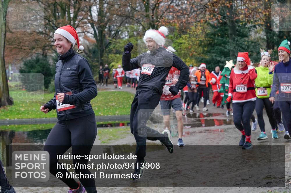 07.12.2025 - St. Pauli X-Mass-Run No. 15 Michael Burmester http://msf.ph/oto/9413908 07.12.2025 11:46:25 Laufen 3978, 4422, 3974, 3977, 138 meine-sportfotos.de