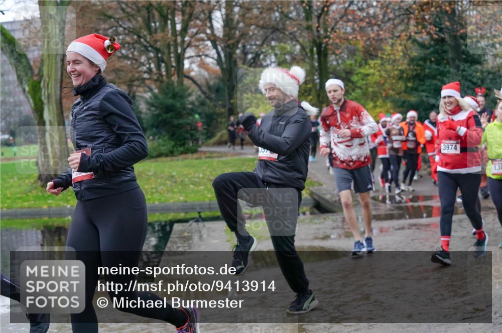 07.12.2025 - St. Pauli X-Mass-Run No. 15 Michael Burmester http://msf.ph/oto/9413914 07.12.2025 11:46:25 Laufen 3974, 138 meine-sportfotos.de