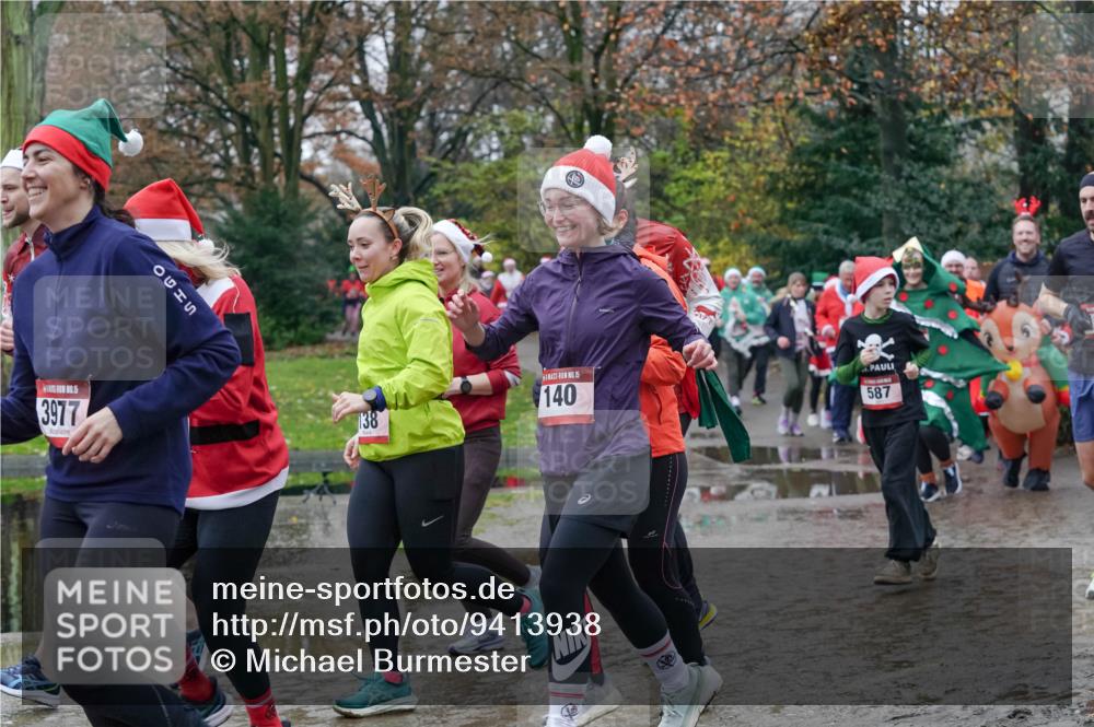 07.12.2025 - St. Pauli X-Mass-Run No. 15 Michael Burmester http://msf.ph/oto/9413938 07.12.2025 11:46:27 Laufen 3977, 138, 15, 140, 587 meine-sportfotos.de