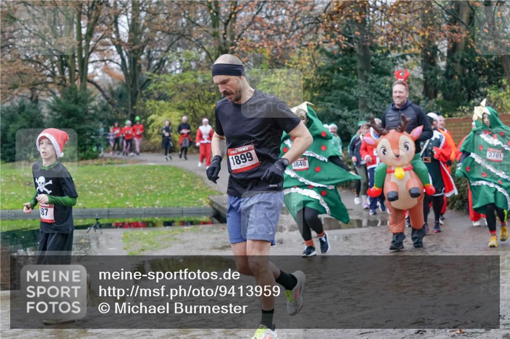 07.12.2025 - St. Pauli X-Mass-Run No. 15 Michael Burmester http://msf.ph/oto/9413959 07.12.2025 11:46:29 Laufen 87, 1899, 3840, 3701 meine-sportfotos.de