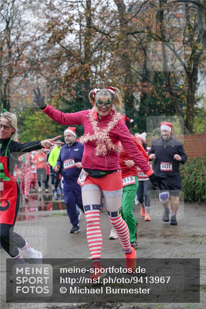 07.12.2025 - St. Pauli X-Mass-Run No. 15 Michael Burmester http://msf.ph/oto/9413967 07.12.2025 10:04:17 Laufen 4245, 513, 4431 meine-sportfotos.de