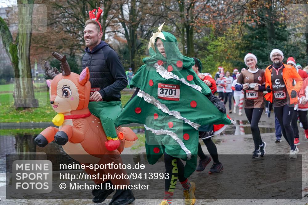 07.12.2025 - St. Pauli X-Mass-Run No. 15 Michael Burmester http://msf.ph/oto/9413993 07.12.2025 11:46:32 Laufen 15, 3701, 1957, 1959 meine-sportfotos.de