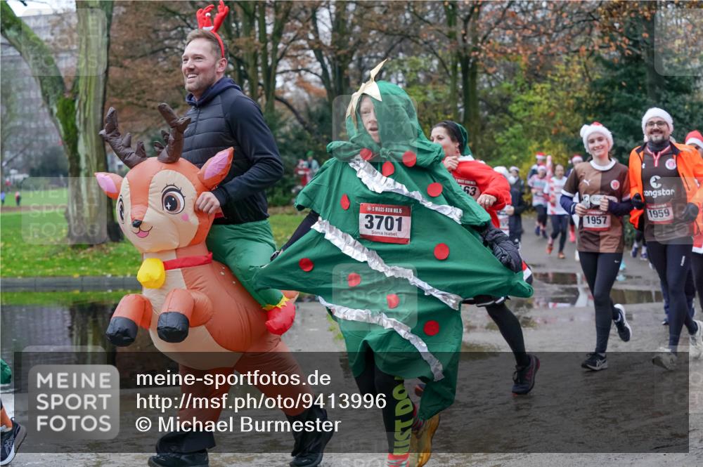 07.12.2025 - St. Pauli X-Mass-Run No. 15 Michael Burmester http://msf.ph/oto/9413996 07.12.2025 11:46:32 Laufen 15, 3701, 43, 1957, 1959 meine-sportfotos.de