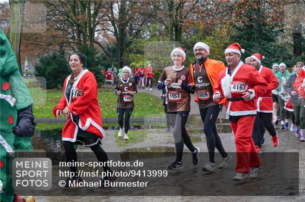 07.12.2025 - St. Pauli X-Mass-Run No. 15 Michael Burmester http://msf.ph/oto/9413999 07.12.2025 11:46:32 Laufen 163, 1956, 1957, 2015, 25, 1959, 4167 meine-sportfotos.de