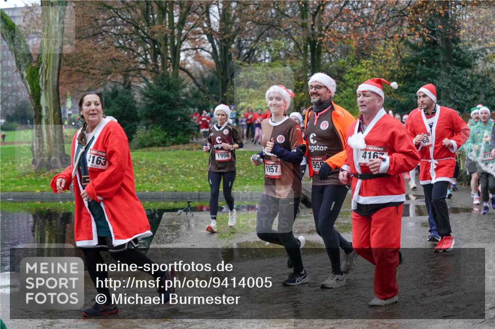 07.12.2025 - St. Pauli X-Mass-Run No. 15 Michael Burmester http://msf.ph/oto/9414005 07.12.2025 11:46:33 Laufen 4163, 1956, 1957, 68, 416, 959, 471 meine-sportfotos.de