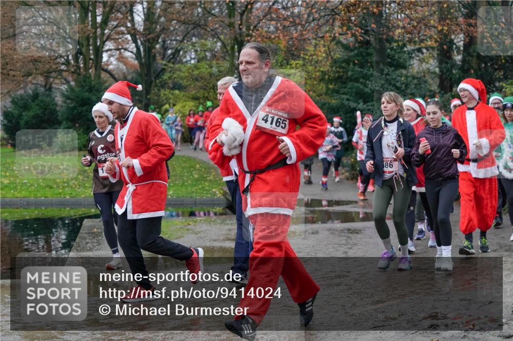 07.12.2025 - St. Pauli X-Mass-Run No. 15 Michael Burmester http://msf.ph/oto/9414024 07.12.2025 11:46:34 Laufen 4165, 586 meine-sportfotos.de