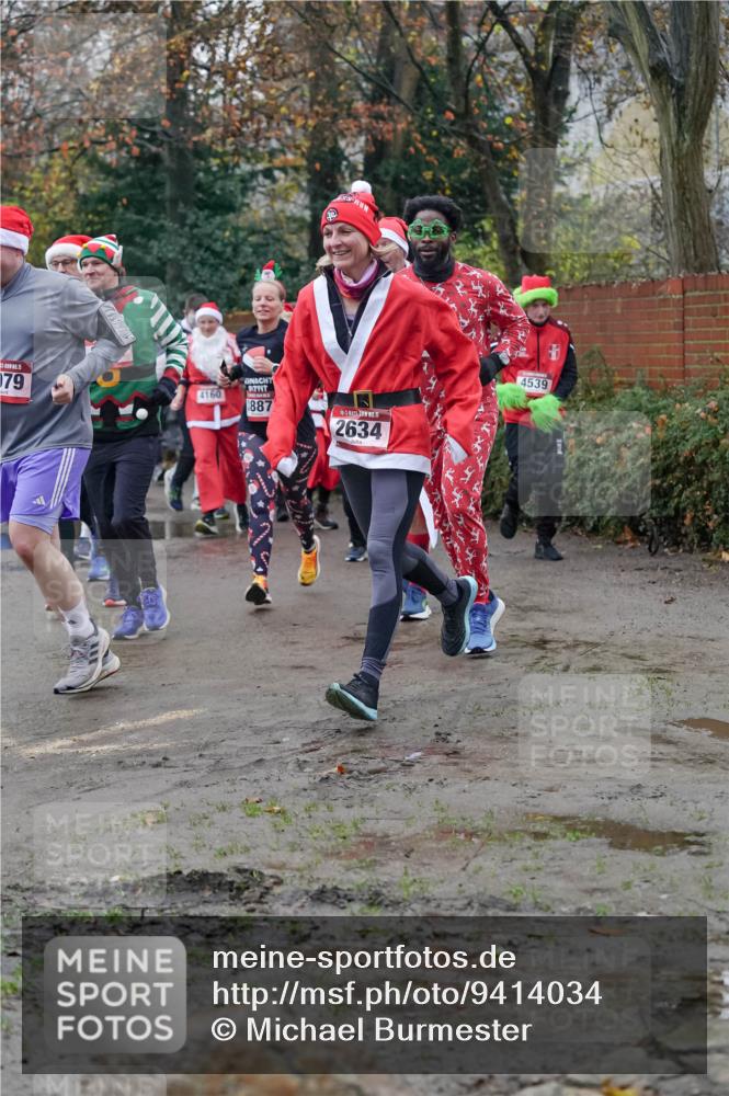 07.12.2025 - St. Pauli X-Mass-Run No. 15 Michael Burmester http://msf.ph/oto/9414034 07.12.2025 10:04:22 Laufen 079, 4160, 887, 15, 2634, 4539 meine-sportfotos.de