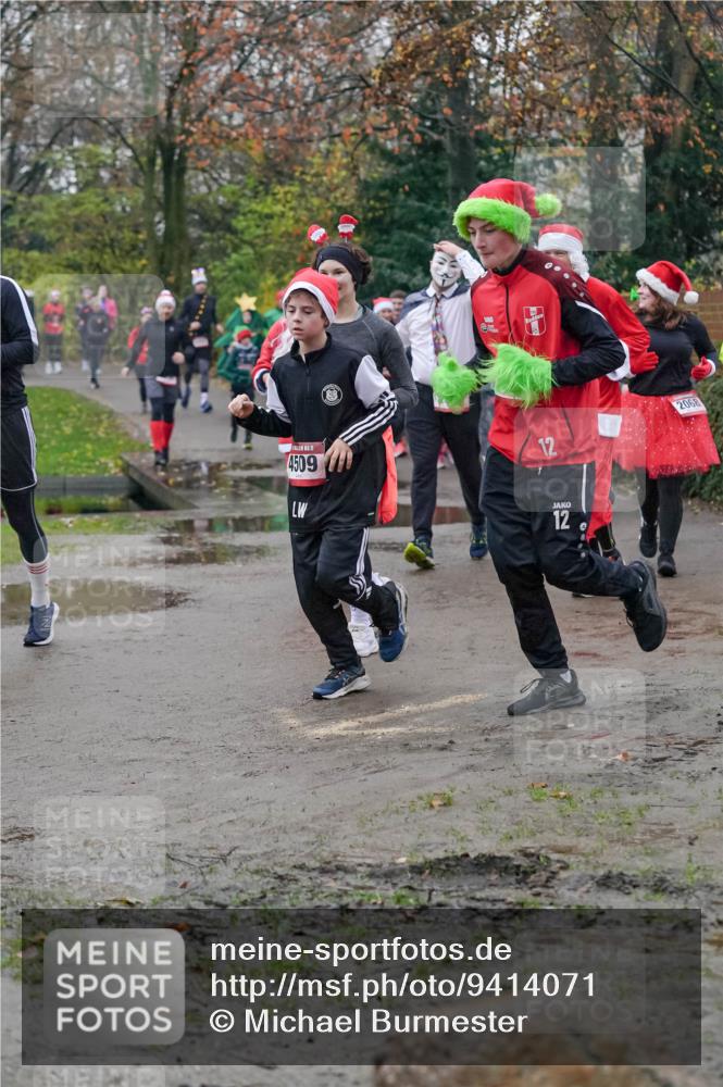 07.12.2025 - St. Pauli X-Mass-Run No. 15 Michael Burmester http://msf.ph/oto/9414071 07.12.2025 10:04:25 Laufen 4509, 12 meine-sportfotos.de