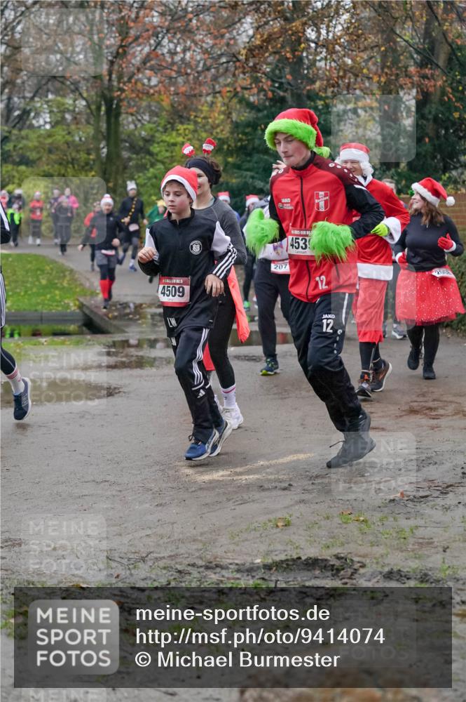07.12.2025 - St. Pauli X-Mass-Run No. 15 Michael Burmester http://msf.ph/oto/9414074 07.12.2025 10:04:25 Laufen 4509, 207, 4539, 12, 12 meine-sportfotos.de