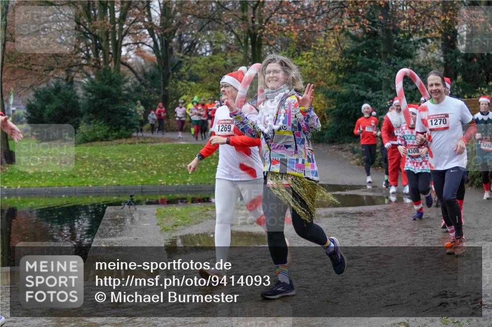 07.12.2025 - St. Pauli X-Mass-Run No. 15 Michael Burmester http://msf.ph/oto/9414093 07.12.2025 11:46:39 Laufen 2274, 1269, 4308, 1270, 4288 meine-sportfotos.de