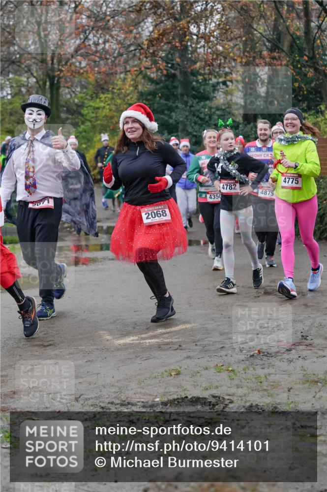 07.12.2025 - St. Pauli X-Mass-Run No. 15 Michael Burmester http://msf.ph/oto/9414101 07.12.2025 10:04:27 Laufen 15, 2068, 4350, 4782, 4875, 4775 meine-sportfotos.de