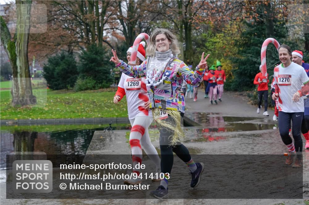 07.12.2025 - St. Pauli X-Mass-Run No. 15 Michael Burmester http://msf.ph/oto/9414103 07.12.2025 11:46:40 Laufen 1269, 1270 meine-sportfotos.de