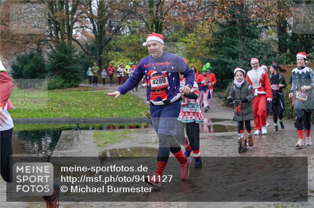 07.12.2025 - St. Pauli X-Mass-Run No. 15 Michael Burmester http://msf.ph/oto/9414127 07.12.2025 11:46:41 Laufen 15, 4289, 08, 4325, 4210, 4288 meine-sportfotos.de
