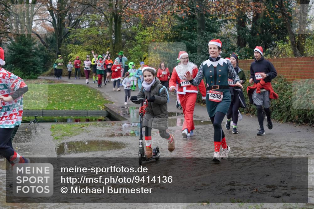 07.12.2025 - St. Pauli X-Mass-Run No. 15 Michael Burmester http://msf.ph/oto/9414136 07.12.2025 11:46:42 Laufen 4325, 4288, 421, 433 meine-sportfotos.de