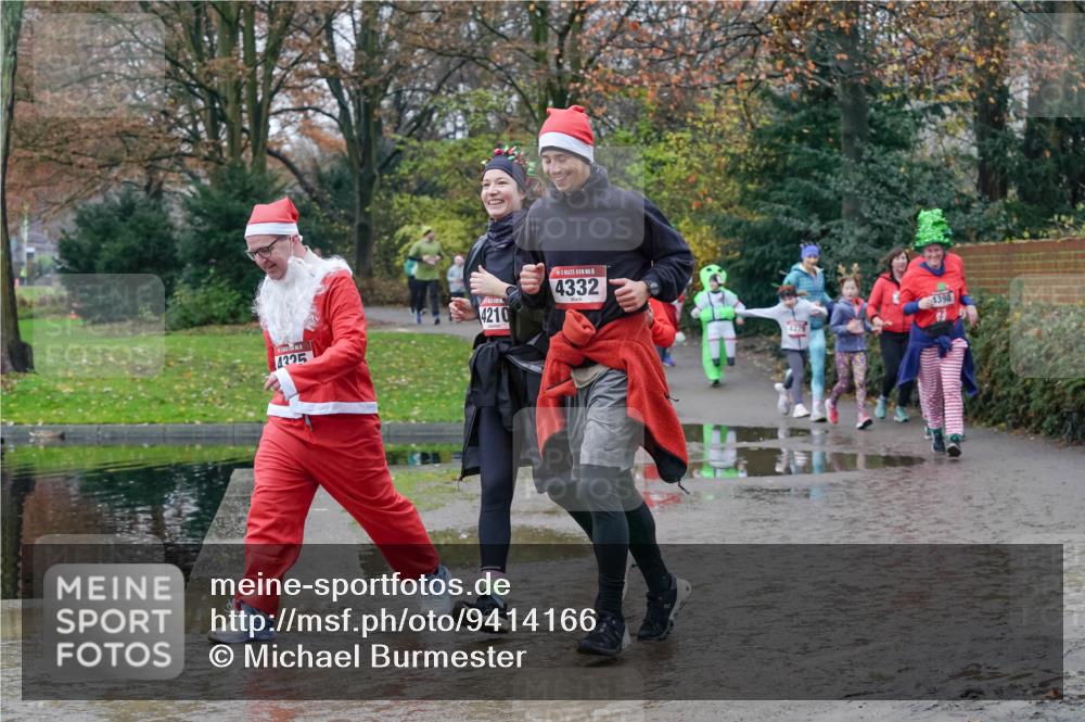 07.12.2025 - St. Pauli X-Mass-Run No. 15 Michael Burmester http://msf.ph/oto/9414166 07.12.2025 11:46:45 Laufen 4210, 4325, 4332, 4398 meine-sportfotos.de