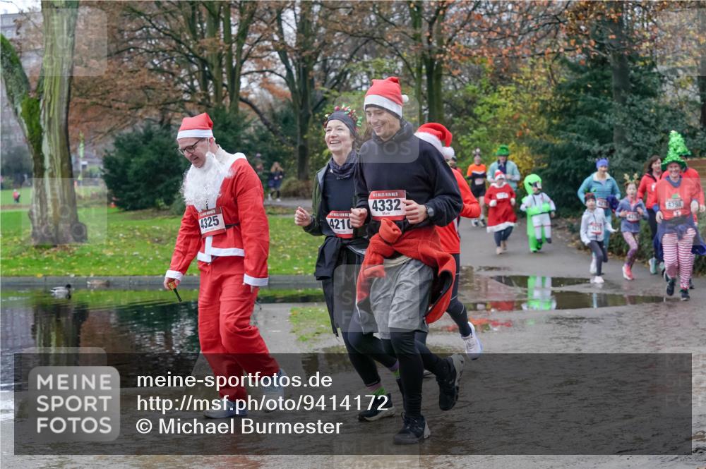07.12.2025 - St. Pauli X-Mass-Run No. 15 Michael Burmester http://msf.ph/oto/9414172 07.12.2025 11:46:45 Laufen 0, 4325, 4210, 4332, 4398 meine-sportfotos.de