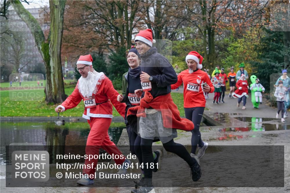07.12.2025 - St. Pauli X-Mass-Run No. 15 Michael Burmester http://msf.ph/oto/9414181 07.12.2025 11:46:46 Laufen 4325, 4210, 4332, 2274 meine-sportfotos.de