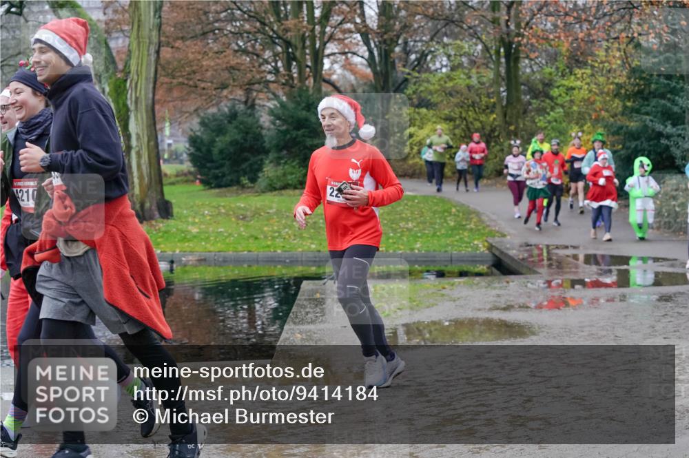 07.12.2025 - St. Pauli X-Mass-Run No. 15 Michael Burmester http://msf.ph/oto/9414184 07.12.2025 11:46:46 Laufen 22, 210 meine-sportfotos.de