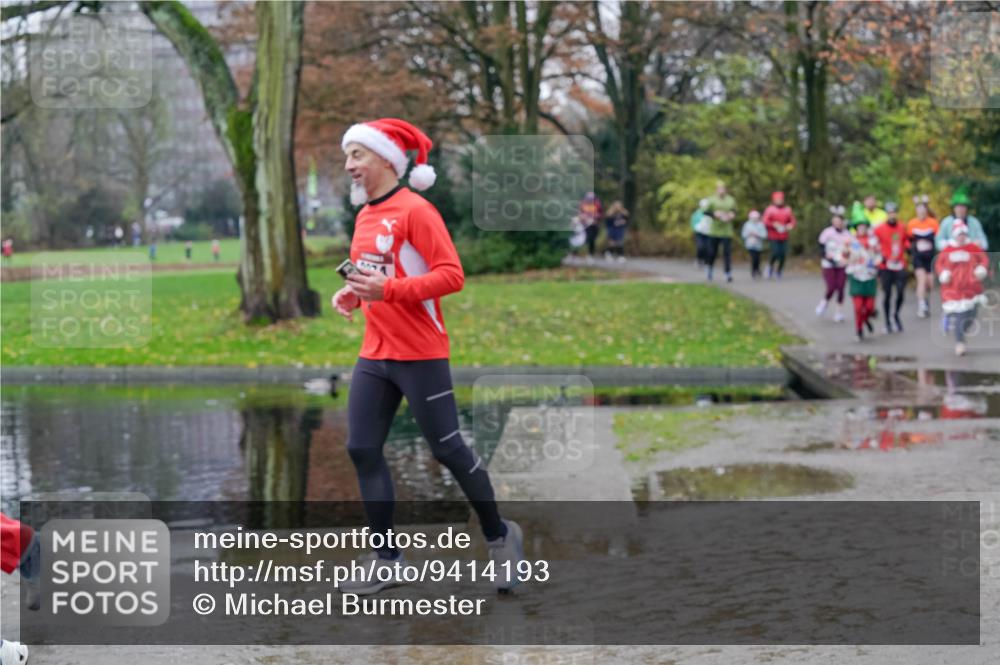 07.12.2025 - St. Pauli X-Mass-Run No. 15 Michael Burmester http://msf.ph/oto/9414193 07.12.2025 11:46:47 Laufen  meine-sportfotos.de