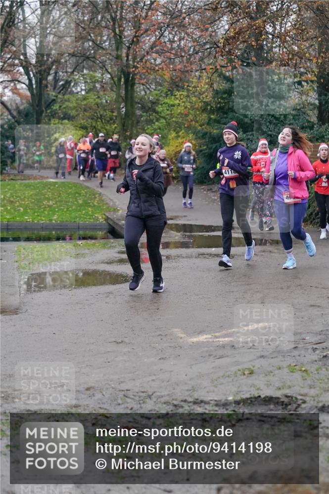 07.12.2025 - St. Pauli X-Mass-Run No. 15 Michael Burmester http://msf.ph/oto/9414198 07.12.2025 10:04:36 Laufen 4118 meine-sportfotos.de