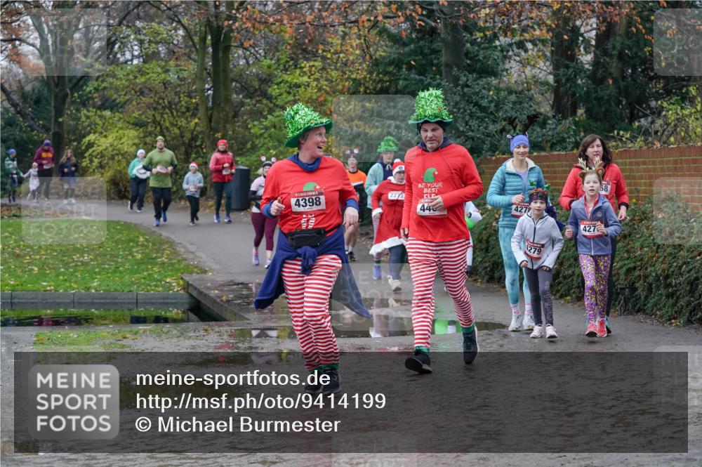 07.12.2025 - St. Pauli X-Mass-Run No. 15 Michael Burmester http://msf.ph/oto/9414199 07.12.2025 11:46:48 Laufen 4398, 2273, 44, 4279, 427, 4279, 8 meine-sportfotos.de