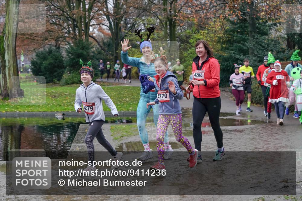 07.12.2025 - St. Pauli X-Mass-Run No. 15 Michael Burmester http://msf.ph/oto/9414236 07.12.2025 11:46:51 Laufen 279, 4270, 4268 meine-sportfotos.de